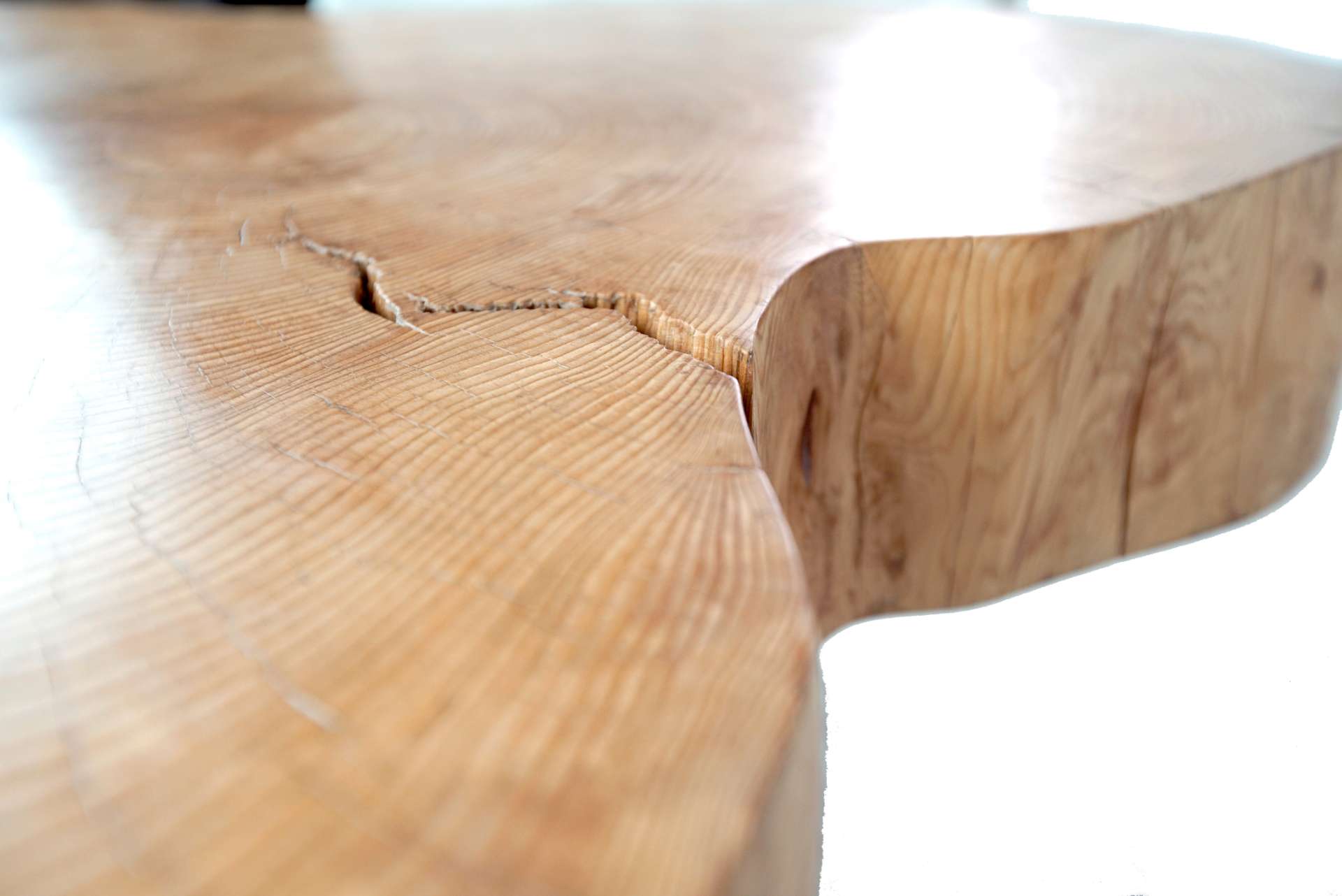 Logotowood - Broken heart table3